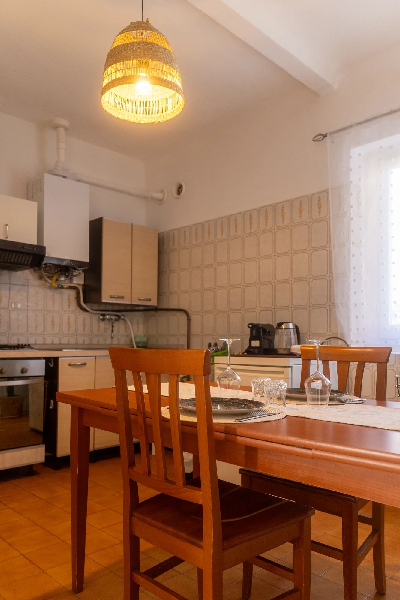 Cucina di Emy Apartment — vista completa